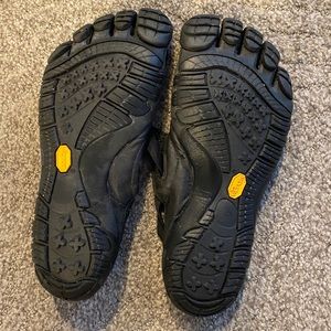Vibram five finger W248 KSO Trek black size 40